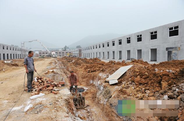 郜匠村农贸市场正在加紧建设。本报记者 张文庭 摄
