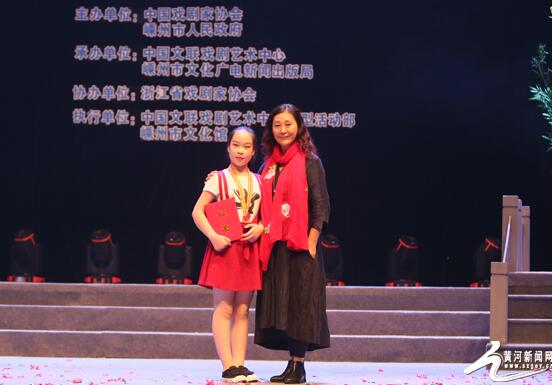 小梅花杨述婷与大梅花张爱珍合影